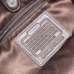 COACH Vintage Style Handbag No. D1160-F15510